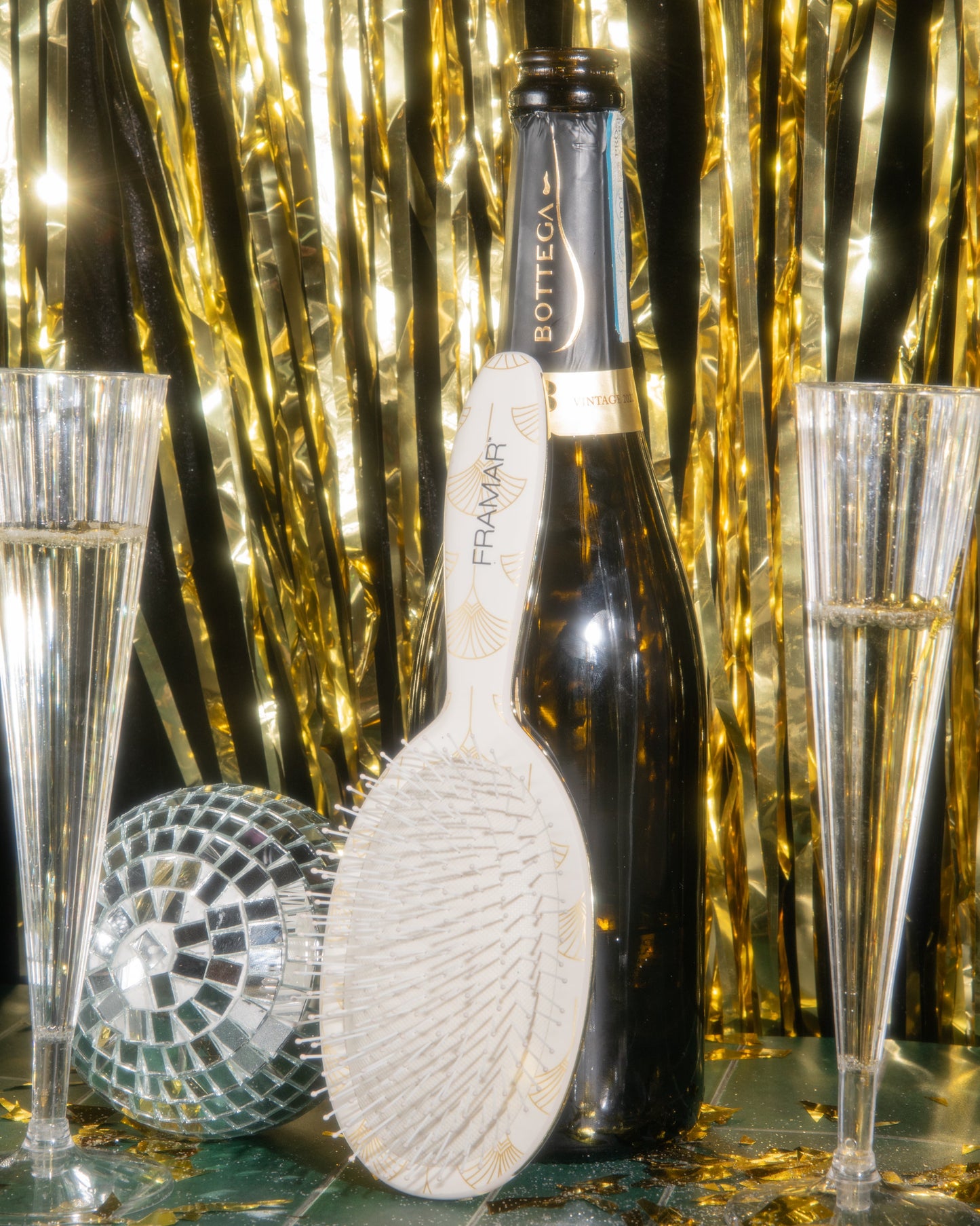 RETAIL FRAMAR CHEERS HATERS! DETANGLE BRUSH - PROSECCO PARTY