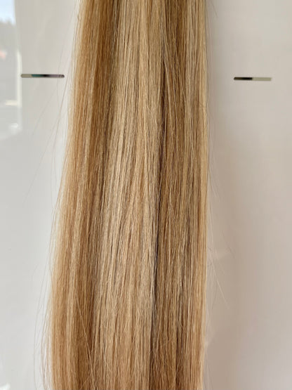 TAPE IN EXTENSIONS - HIGHLIGHTED - PARISIAN BLONDE