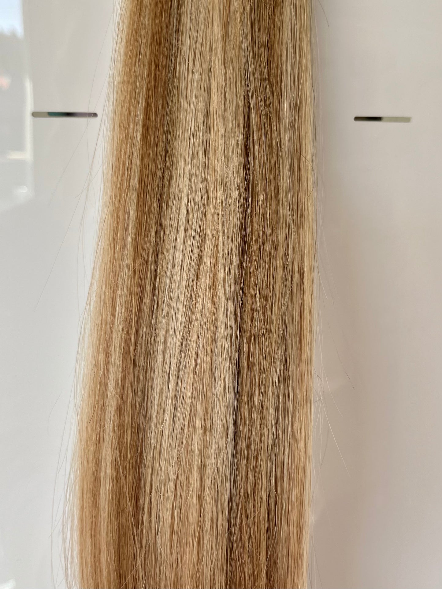 RETAIL CLIP IN EXTENSIONS - HIGHLIGHTED - PARISIAN BLONDE